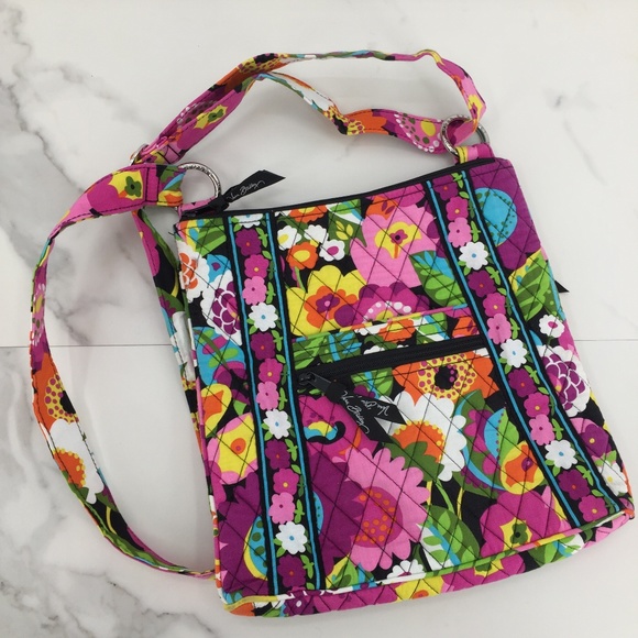 NWOT Vera Bradley cross multicolored floral cloth - Picture 1 of 4